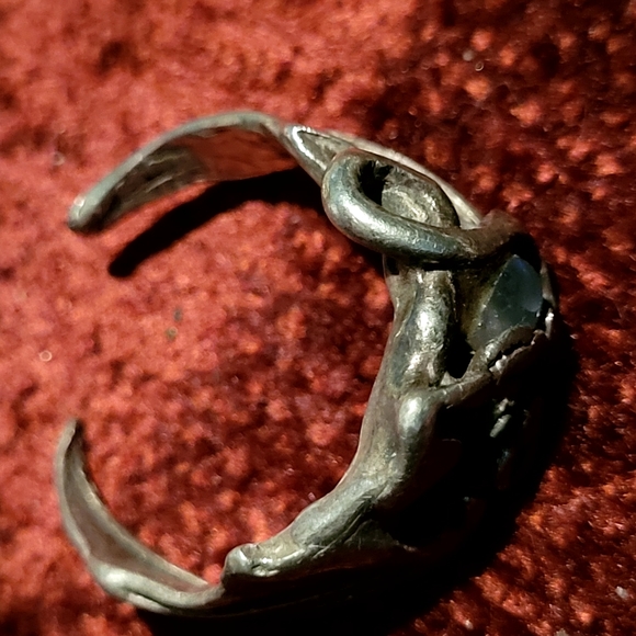 DRAGON AND RAINBOW MOONSTONE SS RING - Picture 5 of 7